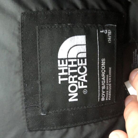 RARE The North Face 550 Hyvent Jacket Black Small - Picture 15 of 16